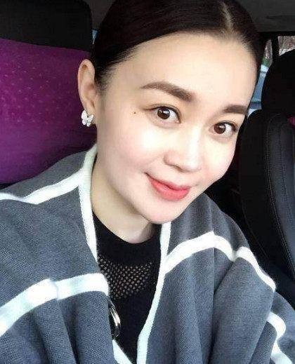 被赵本山拍戏骂哭的两大美女弟子，如今成为赵家班最红的明星！