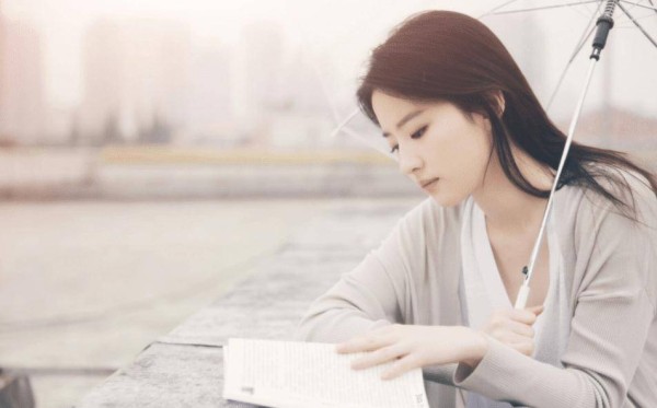 仙女演员刘亦菲<strong></p> <p>刘亦菲</strong>，不是输在没有演技，而是转型失败