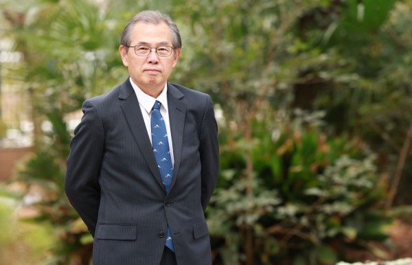 明星中学校・高等学校 校長 井上 一紀