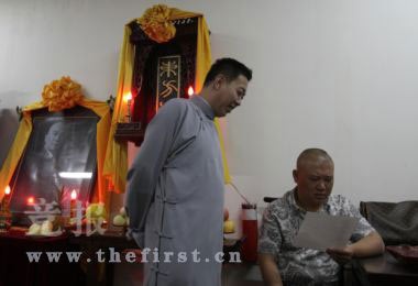 德云社20小时出赈灾义演郭德纲后台捐10万(图)