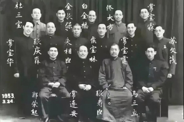谈谈中国相声的谱系传承