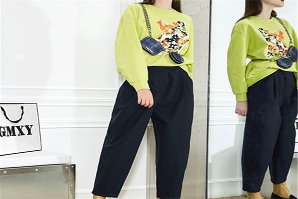 俏佳人服饰