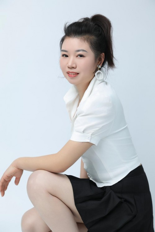 模特张平：演艺新秀签约新方向