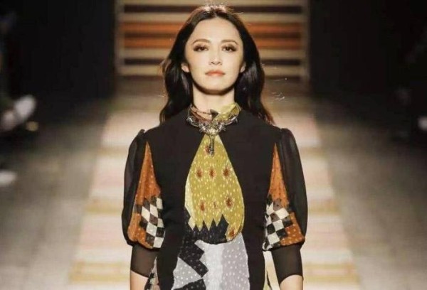 盘点跨界走秀的十大美女明星，看看谁最迷人？