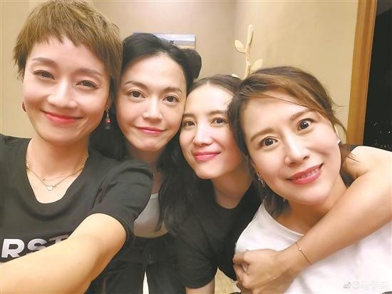 曾自嘲没戏拍的“中年女演员”或将迎来春天(左起马伊琍、姚晨、宋佳、海清)