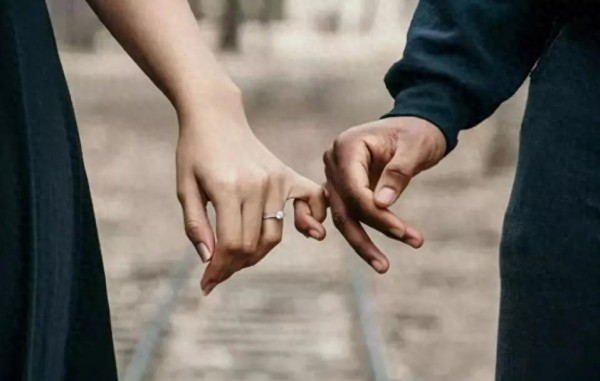 娱乐圈中的“钻石婚”传奇：那些走过30年风雨的明星夫妻