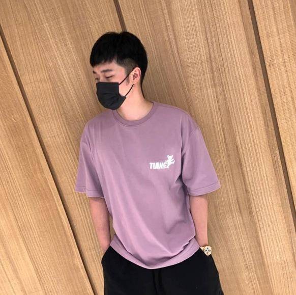 罗志祥现身自家店铺，身材瘦削打理事物，这是要彻底改行了？