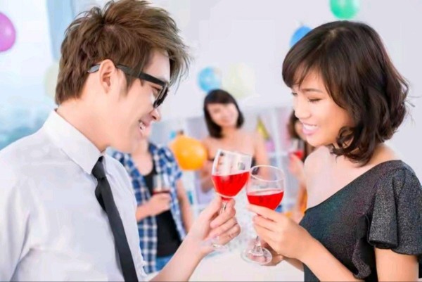 李行亮与麦琳：荧幕上的爱之华章，甜蜜与默契的永恒交响