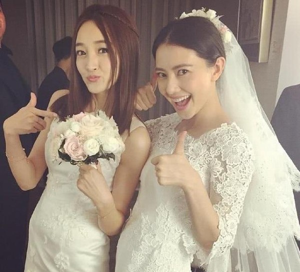 何炅主持过六场婚礼，婚礼中的“她”最特别！