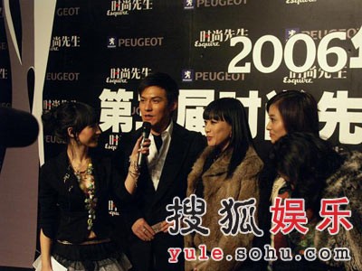 钟丽媞严宽组黄金搭档 帅哥美女成最亮焦点(图)