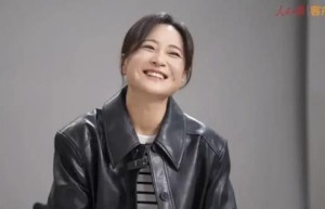 贾玲:从瘦身百亿票房到时尚新宠,她的逆袭之路