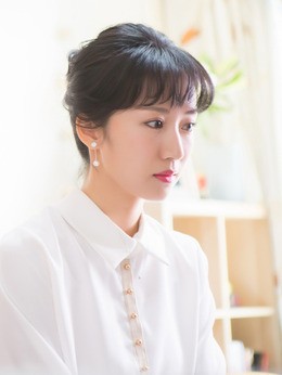 朱丽(李念饰演)