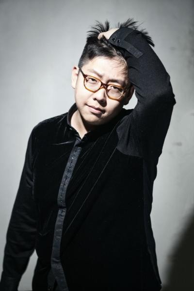 张艺文