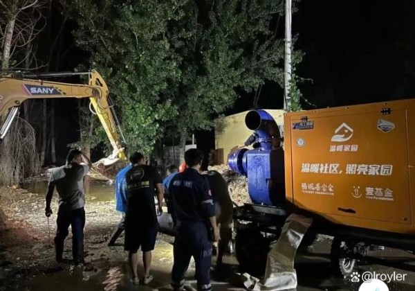 明星善举连连，杨幂邓超夫妇领头，涿州救援温情涌现！