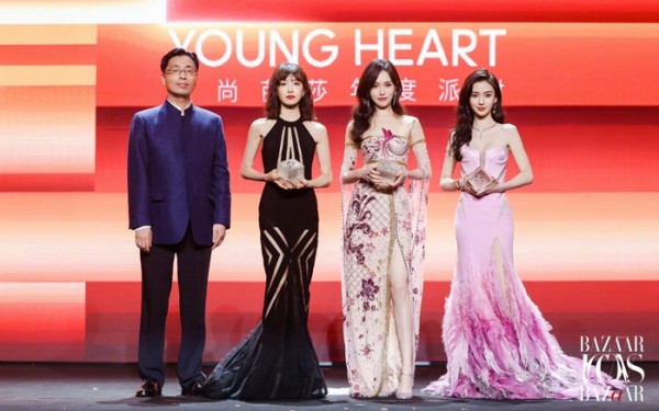 时尚芭莎年度派对举办 黄轩赵丽颖获“年度演员”