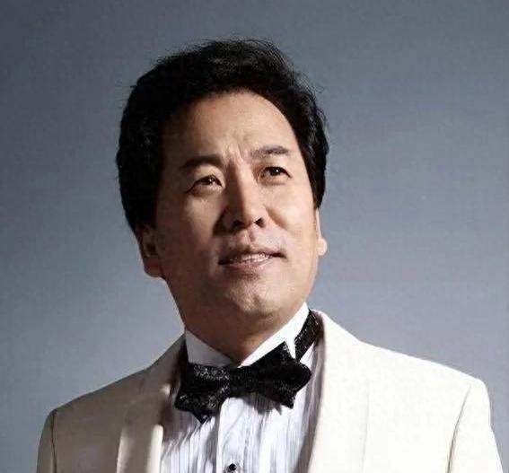 佟铁鑫：音乐巨星的低调人生，新家庭背后的温情故事