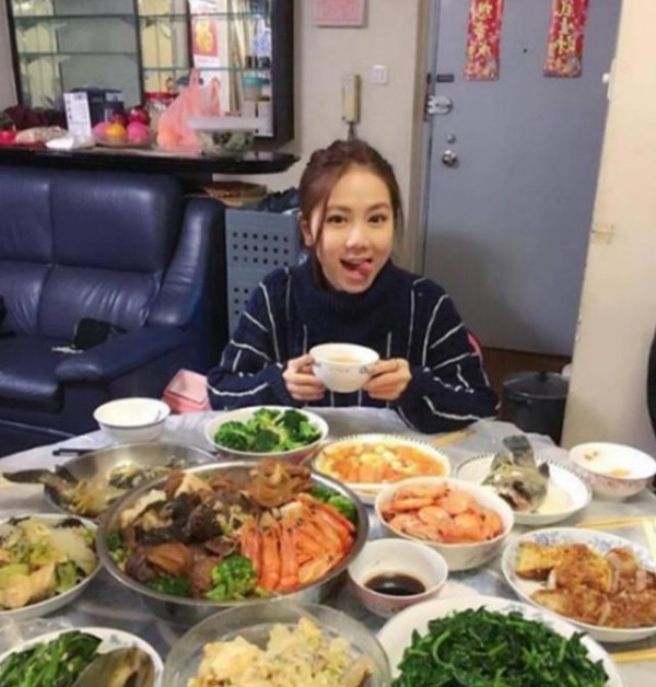 8位明星年夜饭, 范冰冰家有年味, 王源家有“寓意”, 你看懂了吗