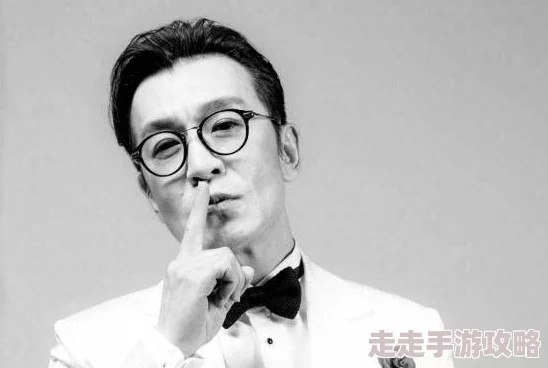 XXXXXHD＂背后隐藏的秘密：明星们私下交往内幕曝光，令人震惊的八卦消息引发热议！