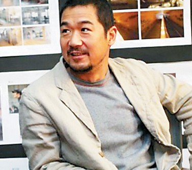 担任会长的张国立