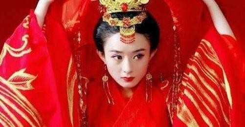 女星嫁衣盘点：贾静雯景甜美如画，杨紫郑爽可爱，刘亦菲清新脱俗