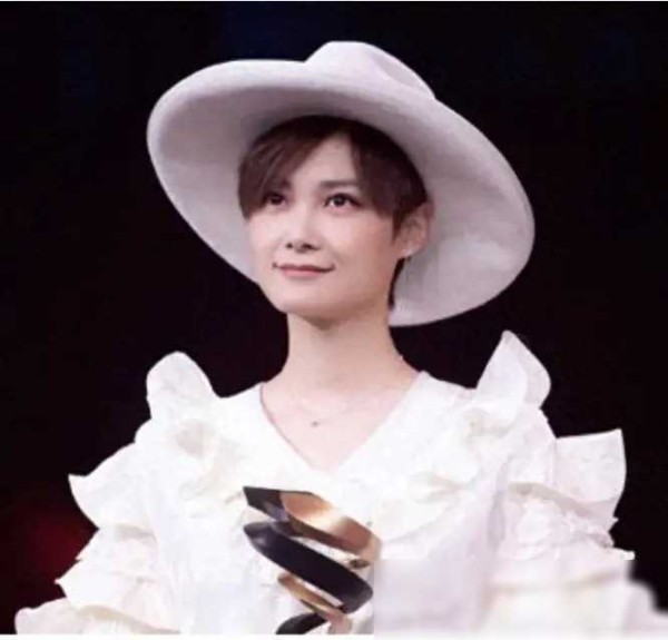 李宇春：从选秀明星到流行文化代表