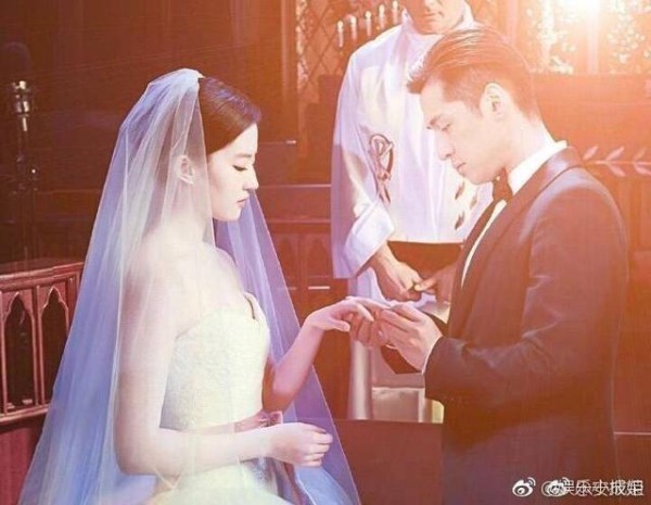 刘亦菲与胡歌：年少邂逅，年中仍单，你未嫁，我未娶 在一起好吗