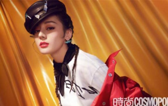 7大人气明星比拼秀场，时尚杂志2018开年刊！