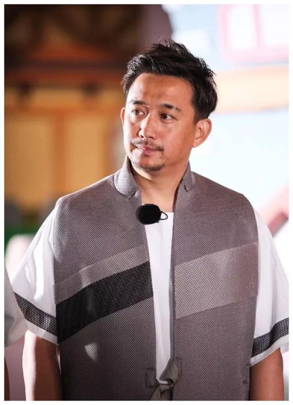 学历高到吓人的4大明星：黄磊第二，第一实至名归