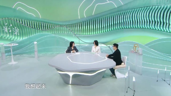 易立竞采访过很多名人明星，没想到她竟然对尚雯婕九年前的一句话印象深刻