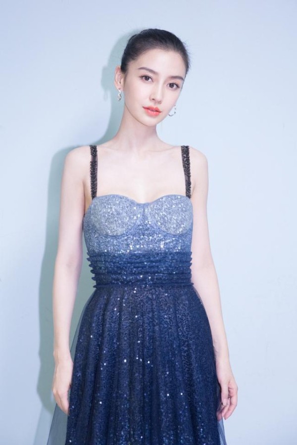 60多个大明星去慈善芭莎只是为了抢C位？捐款最多的竟然是郭德纲