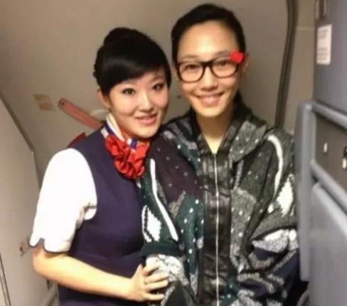 空姐的手机里, 明星的秘密一箩筐!