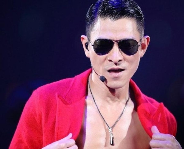 盘点娱乐圈长得帅人品还超高的10大男星: 最后两位是圈里常青树