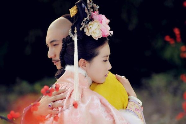 当红花旦成名作pk，赵丽颖热巴杨紫，你更喜欢谁的作品？