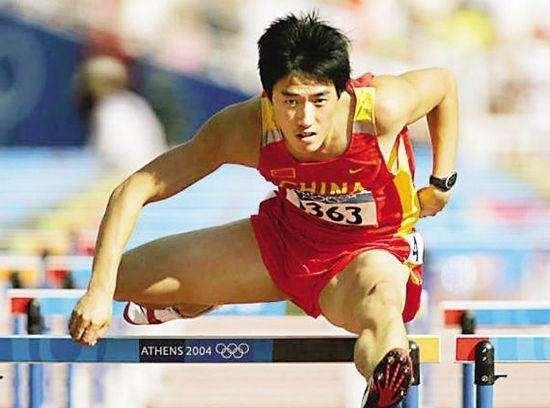 外媒重排田径史上10大巨星，飞人刘翔无缘榜单，榜首不是博尔特