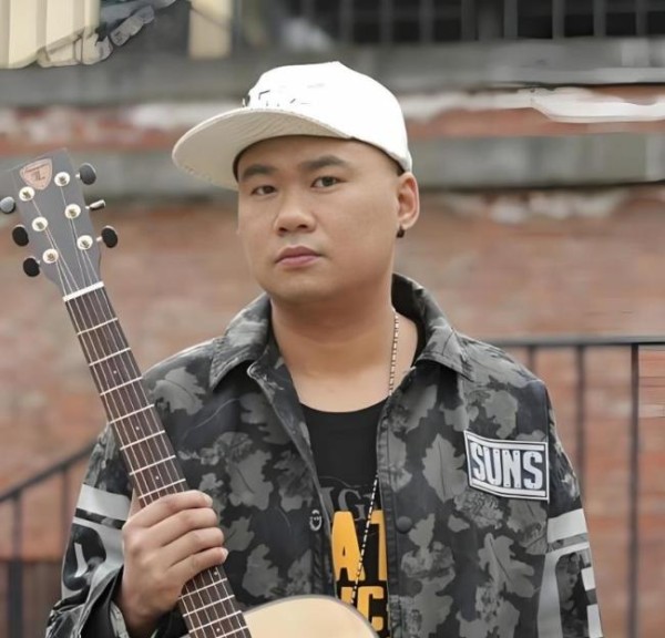 苟伟曾患有严重抑郁症 音乐才子英年早逝