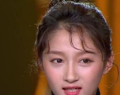 高清镜头下的明星真实颜值，关晓彤真的美，看到杨幂：太显老了