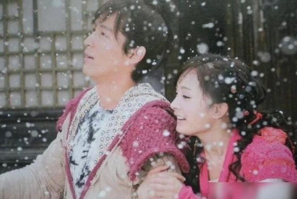 为何影视剧里近景画面居多，当看到幕后花絮后，一不小心笑出了声
