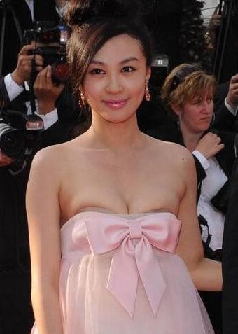 明星走红毯“尴尬”瞬间，最后一位“丑”大了