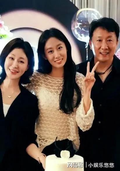 女儿成人礼现场落目！这俩低调明星居然是夫妻，林雨申竟是亲妹夫