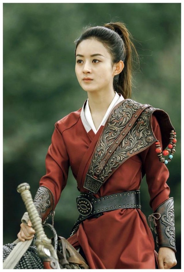 农村出生赵丽颖如何出道？又如何爬到如今位置？娱乐圈公开的秘密