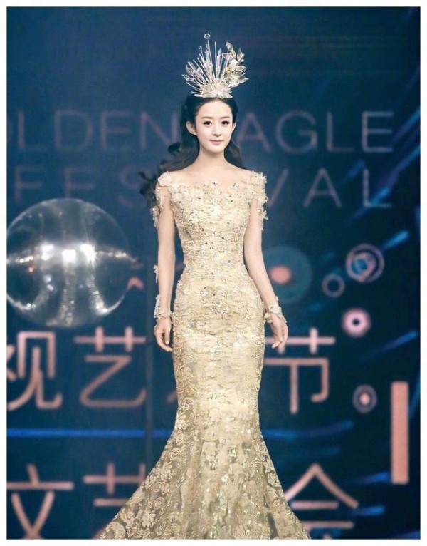 农村出生赵丽颖如何出道？又如何爬到如今位置？娱乐圈公开的秘密