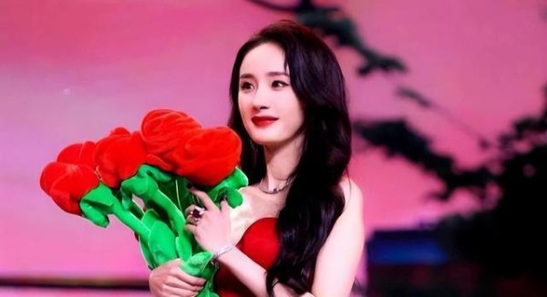 胡歌获奖再现高水平感言，赞妻女幸福，引起网友热议