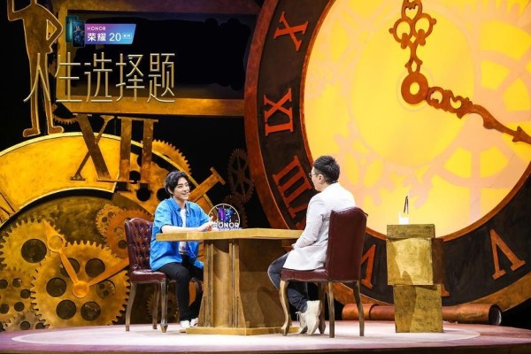 话题接连登上热搜，访谈类节目能否重新夺回大众的关注度？