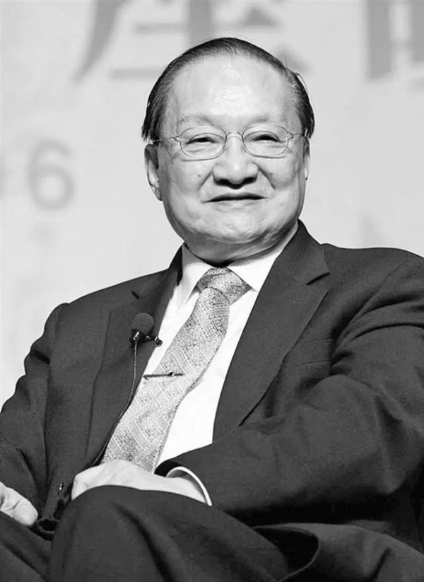各种原著影视剧作品，金庸挣了多少钱？金庸=JK·罗琳+默多克/2