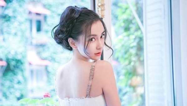 杨幂谢娜杨颖微博1亿粉丝，活粉不到15%，其实真正的顶流是他