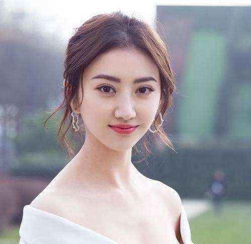 景甜父亲身份曝光，背景强大连王思聪都不敢惹，网友：难怪不公开