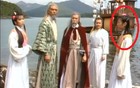 83版射雕：捕捉到一个镜头，桃花岛的丫鬟是男演员反串的