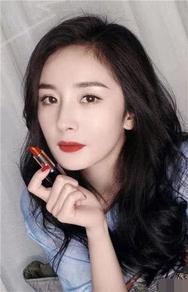 男星抢着合作的4位女演员，迪丽热巴上榜，最后一位从小看到大