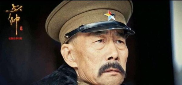男星演反派，胡歌勉强60分，梁家辉80分，网友：他120分都太少