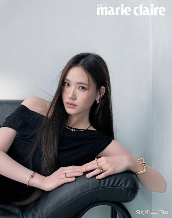 小S二女儿Lily杂志写真 酷飒气场十足